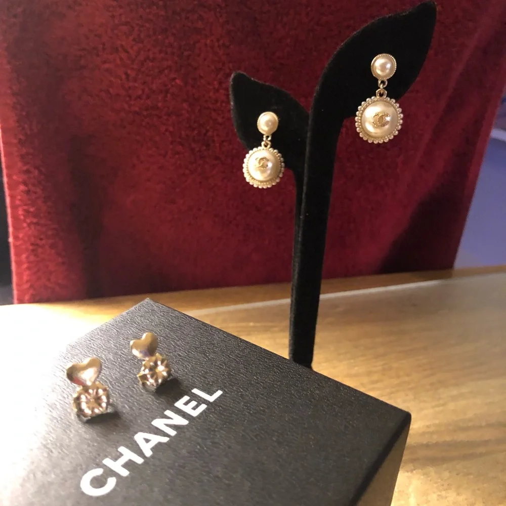 Authentic Chanel Pearl Drop Earrings - Picture 5 of 7